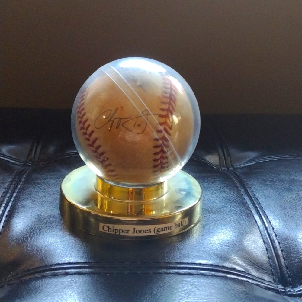 Chipper Jones (game ball) auto grafted chipper Jones used in a  actual game